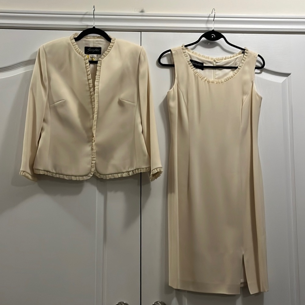 EUC Sunny Choi suit